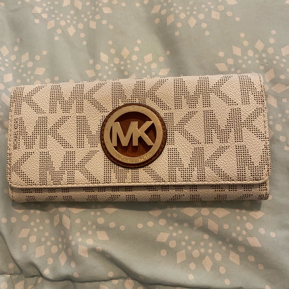 Michael Kors wallet